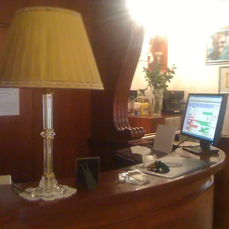 فندق Ristorante Rinelli 3*