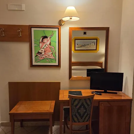 Ristorante Rinelli فندق